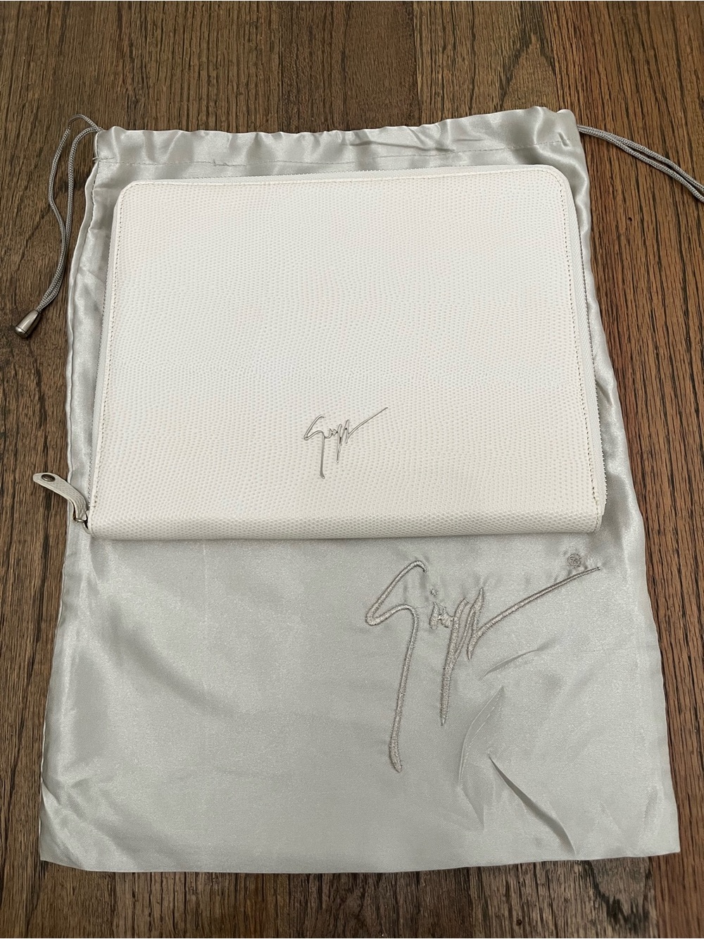 Giuseppe Zanotti White Textured Zip Tablet Portfolio Ipad Case. Italy.